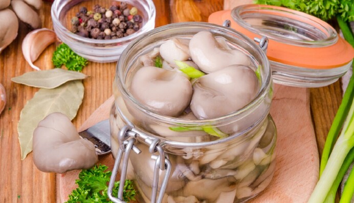 Будуть готові за 4 години. Рецепт маринованих глив швидкого приготування