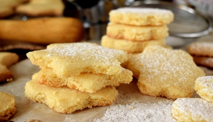 Буде готове за 15 хвилин. Рецепт м’якого сирного печива з медом