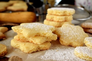 Будет готово через 15 минут. Рецепт мягкого творожного печенья с медом