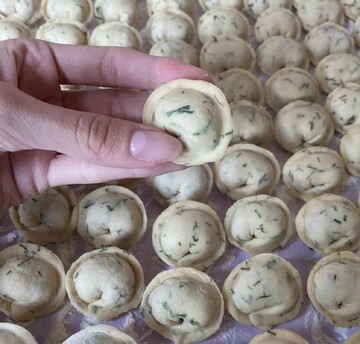 Надійний рецепт тіста на пельмені та вареники, щоб не липло і не рвалося