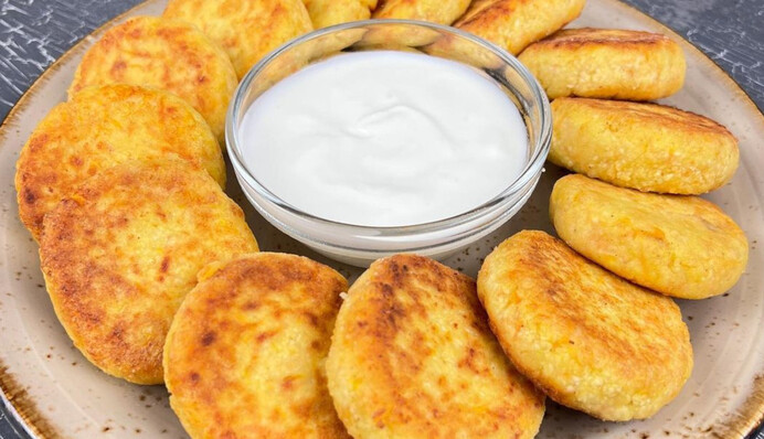 Готовим ароматные тыквенные сырники с цедрой: простой рецепт на завтрак