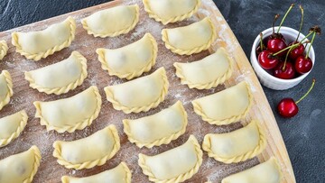 Как приготовить пышные полтавские вареники на кефире: традиционный рецепт