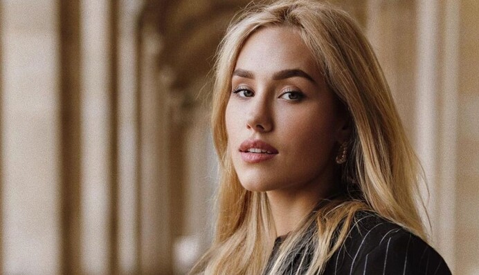 Даша Квіткова заявила, що пластичний хірург Камінський залишив їй різні ніздрі і виїхав з України