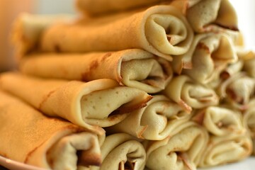 Що загорнути у млинці на Масницю-2024: рецепти найсмачніших начинок