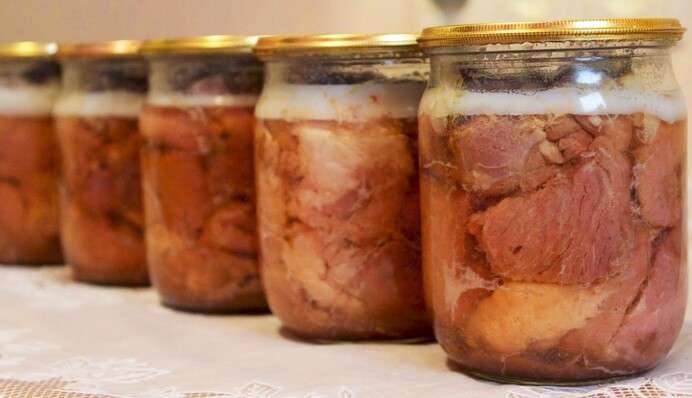 Скільки зберігається домашня тушонка і як продовжити термін її придатності