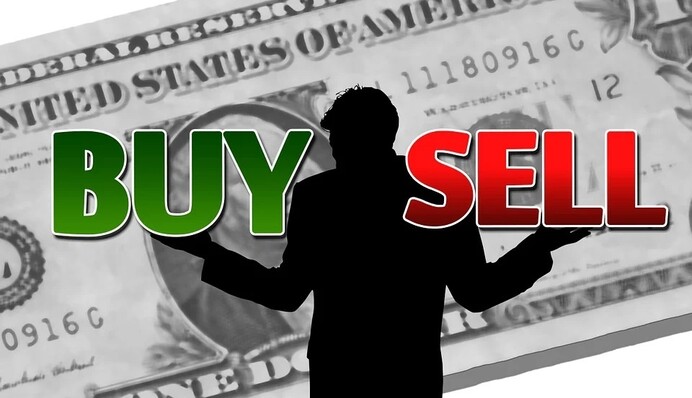 Доллар зеленеет: что будет с курсом гривны до конца 2022 года