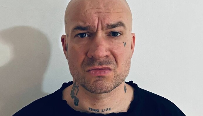 В Германии на русскоязычного рэпера возбудили уголовное дело из-за поддержки войны в Украине