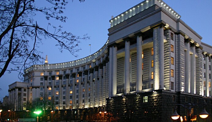 Бог любит троицу: почему у Зеленского снова решили 