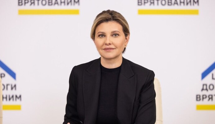 Елена Зеленская в черном монолуке появилась на открытии Центра помощи спасенным в Киеве: фото