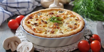 Как приготовить заливной пирог с курицей и грибами: простой рецепт