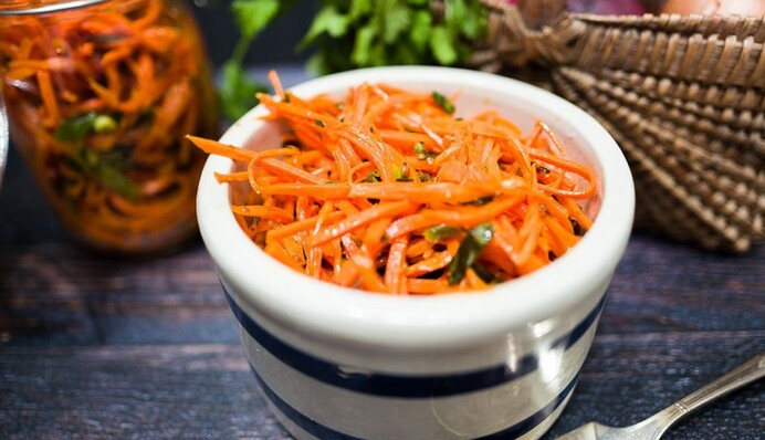 Як приготувати моркву по-корейськи з коріандром: швидкий рецепт
