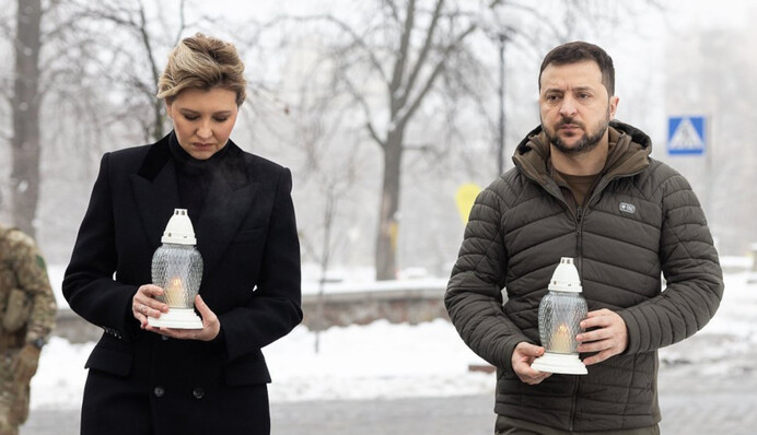 Елена Зеленская в черном наряде почтила память Героев Небесной Сотни: фото