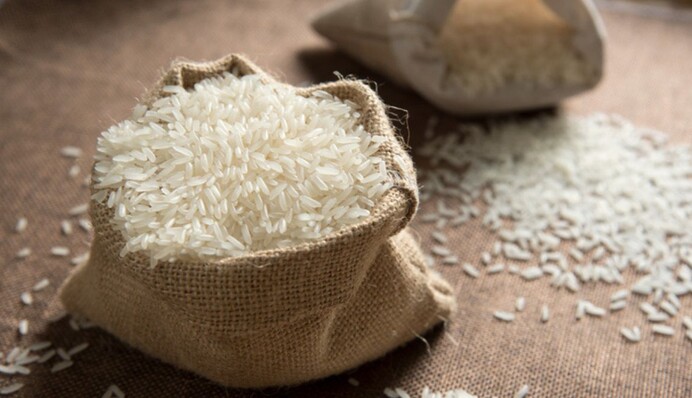 Що покласти в рис, щоб не завелися жучки і не відсирів