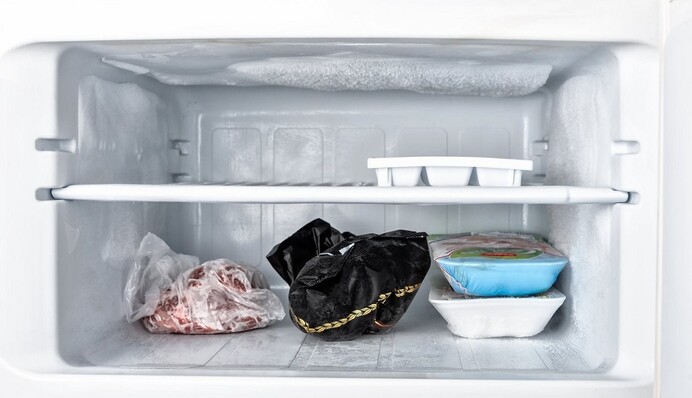 Як відмити морозилку від тухлого запаху після довгої відсутності світла