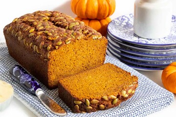 Як спекти солодкий гарбузовий хліб з медом: простий рецепт до чаю