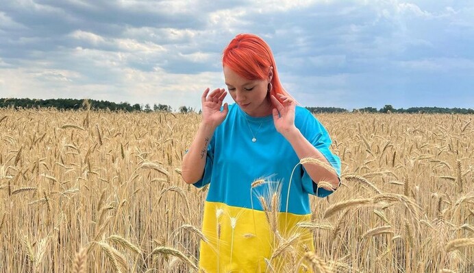 Обстріли та прильоти: Світлана Тарабарова розповіла про життя батьків у Херсоні