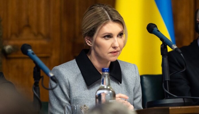 Елена Зеленская в сером костюме выступила в Парламенте Великобритании: фото