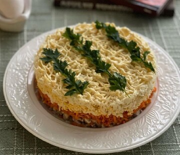 Как приготовить салат Бунито с курицей и корейской морковью: простой рецепт