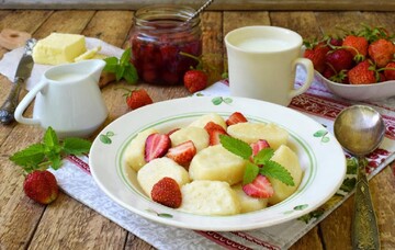 Как приготовить ленивые вареники из творога: простой рецепт