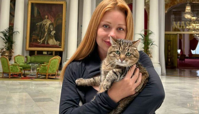 Тіна Кароль переспівала 