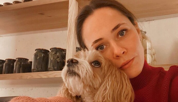 Обычное киевское утро 2022: Юлия Санина из The Hardkiss показала, где прячется во время воздушных тревог