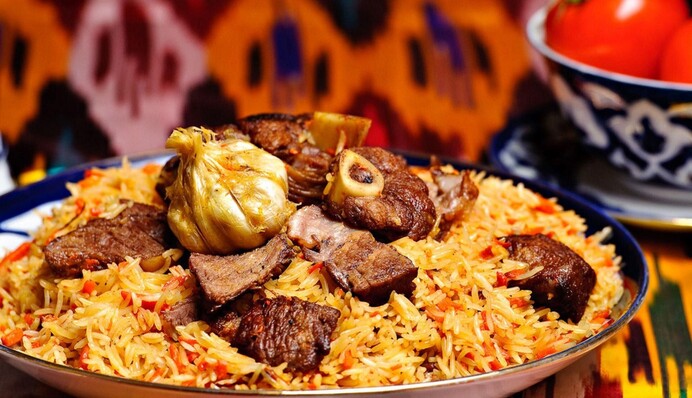 Як приготувати смачний плов у сковороді: простий рецепт