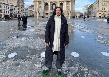 Широкі джинси і довгий пуховик: Джамала показала зимові тренди 2023 року