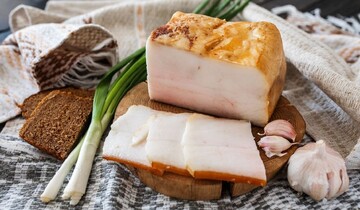 Як приготувати смачне та запашне сало в розсолі: простий рецепт на закуску