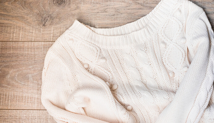 Что делать, если свитер сел после стирки: 4 способа спасти вещь