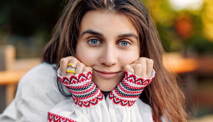 Струс та перелом ребра: Jerry Heil розповіла про травми після падіння в оркестрову яму