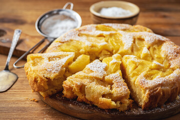 Як приготувати яблучну шарлотку на сирному тісті: простий рецепт