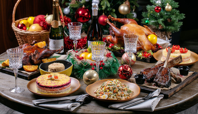Цены выросли на 40%: сколько стоит новогодний стол-2023