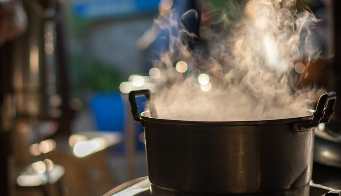 Топ-6 простих способів позбутися неприємного запаху на кухні