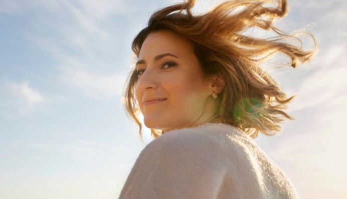 Эксперт назвал три старомодных прически, которых следует избегать женщинам после 40 лет