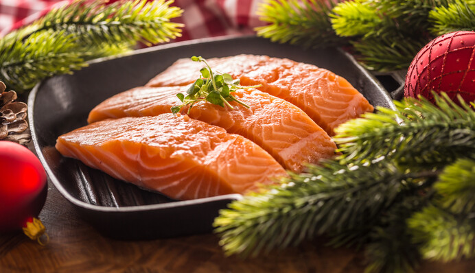 Як самостійно засолити червону рибу до Нового року: простий рецепт