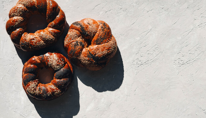 Вечеря на Різдво: рецепт калача з маком, який носять хрещеним разом із кутею