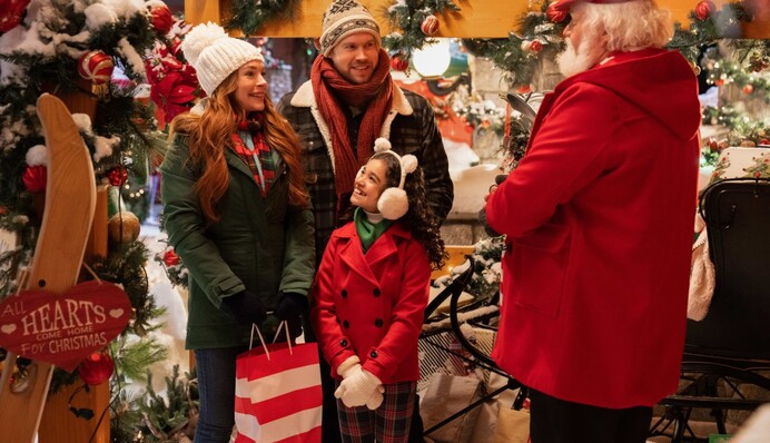 Что посмотреть на Рождество-2023: топ-5 новых фильмов для хорошего настроения