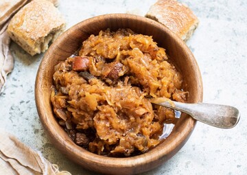 Самое популярное блюдо на Щедрый вечер - тушеная капуста с мясом: как ее приготовить