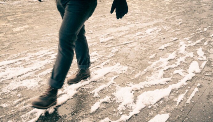 Топ-6 действенных советов, которые помогут не упасть на льду и уменьшить риск травм