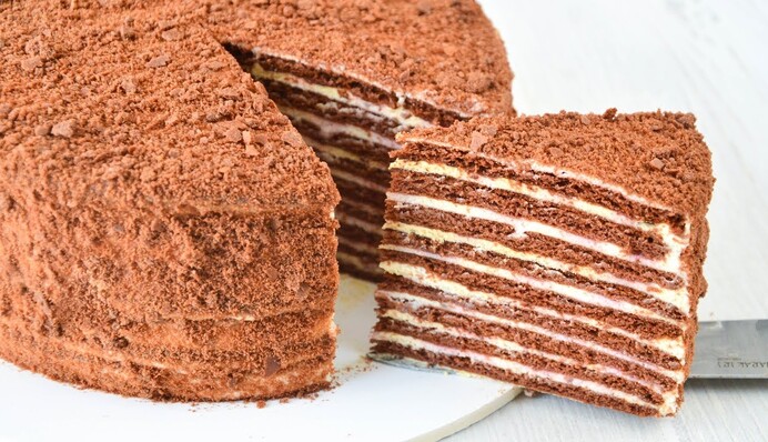 Не треба пекти коржі: рецепт торта Спартак на сковороді