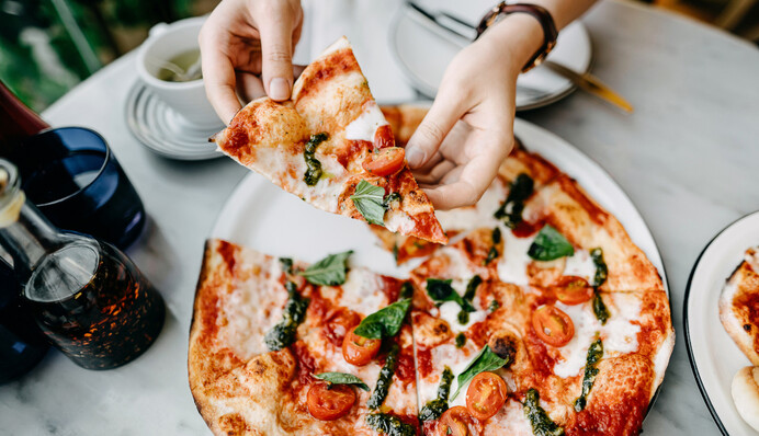 С этим рецептом заказывать пиццу уже не захочется: готовим вкусную Маргариту дома