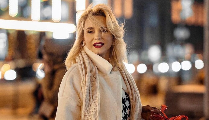 Лілія Ребрик у трикотажному костюмі показала великий тренд 2023 року: фото