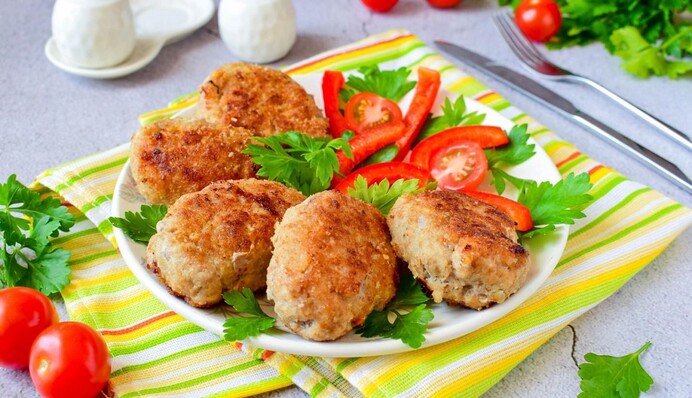 Як зробити котлети з консервованої сардини і рису: простий рецепт