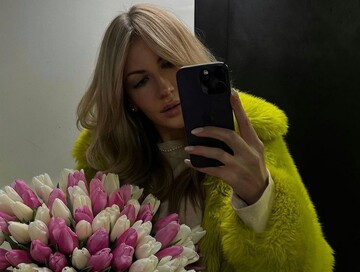 Леся Никитюк в яркой шубе из искусственного меха показала большой тренд зимы-2023: фото