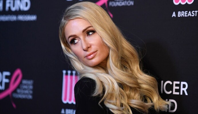 У 41-летней Пэрис Хилтон родился сын: звезда показала первое фото с малышом