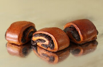 Вкусно и экономно: как приготовить пышные булочки с маком без яиц