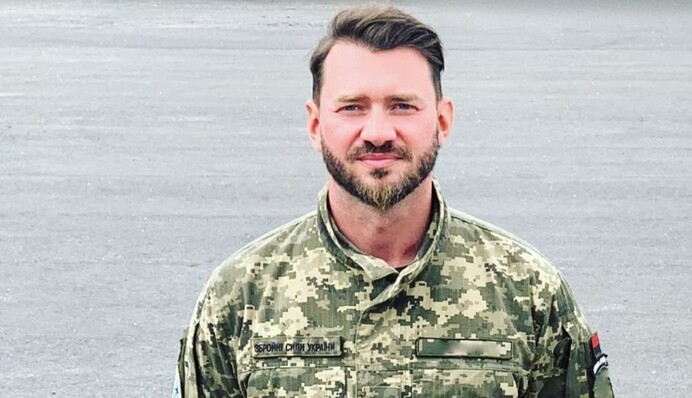 Тримаймось і віримо: Дмитро Дікусар на фронті вперше за довгий час показав нове фото