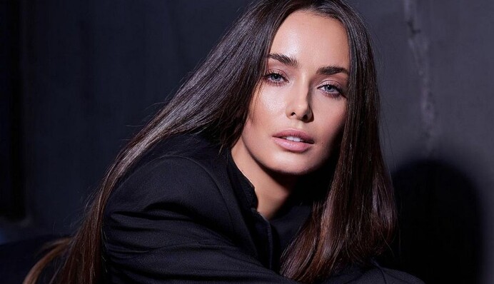 Набрала 31 кг: Ксения Мишина показала, как выглядела во время беременности