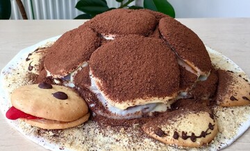 З ніжним кремом та глазур'ю: рецепт простого торта Черепаха до чаю