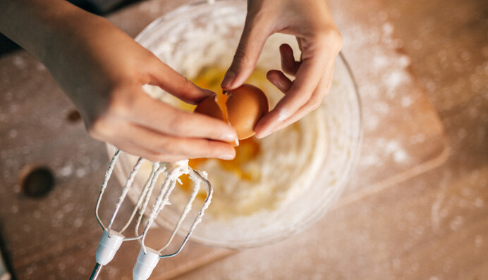 З печивом і заварним кремом: рецепт смачного торта без випічки